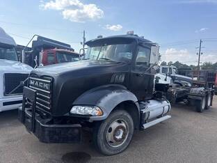 2008 Mack GRANITE GU813