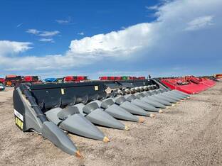 2022 MacDon Industries C3012 Corn Head