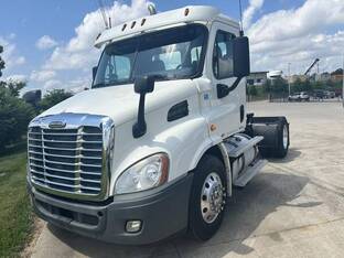2011 Freightliner CASCADIA 113