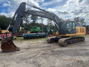 2023 John Deere 210 P