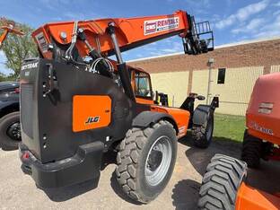 2023 JLG 12054