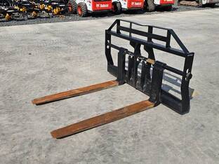 JLG TELEHANDLER FORKS