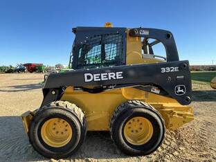 2015 John Deere 332E