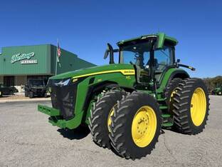 2023 John Deere 8R 250