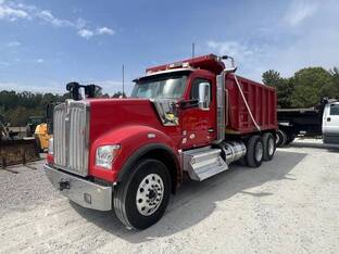 2022 Kenworth W990