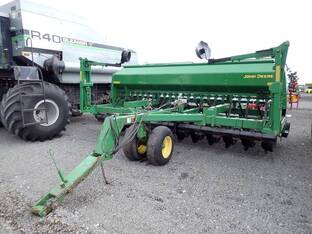 John Deere 1590