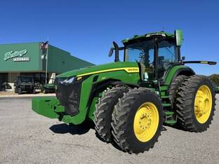 2022 John Deere 8R 280