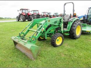 2015 John Deere 4066R