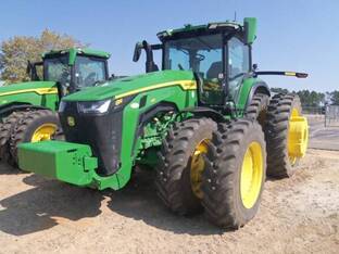 2023 John Deere 8R 410