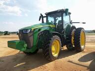 2024 John Deere 8R 230