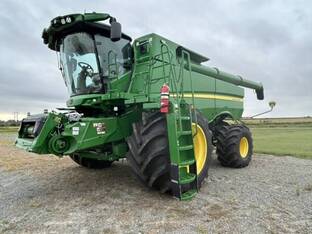 2024 John Deere S780