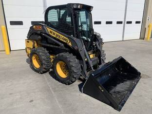 2023 New Holland L320