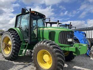 2007 John Deere 7220