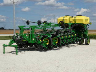 2025 John Deere 1775NT