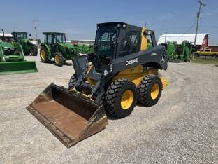 2023 John Deere 332G