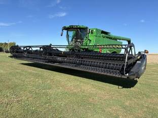 2013 MacDon Industries FD75