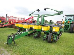 John Deere 1760