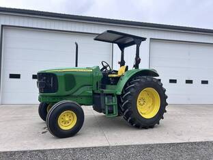 John Deere 6415