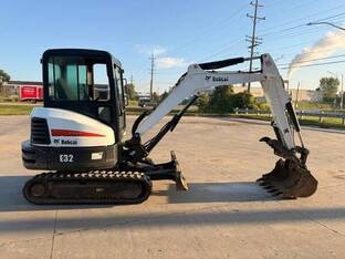 2015 Bobcat E32