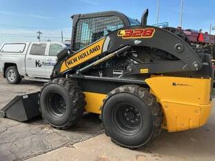 2025 New Holland L328