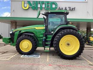 2024 John Deere 8R 250
