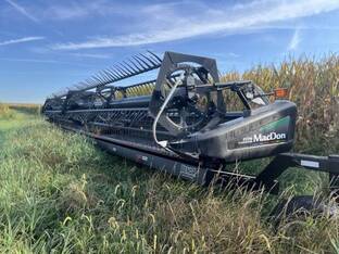 2009 MacDon Industries FD70