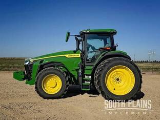 2023 John Deere 8R 230