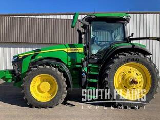 2023 John Deere 8R 250