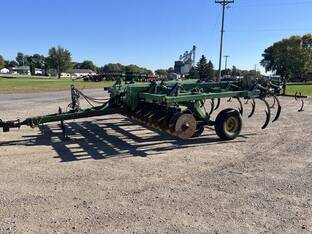 1998 John Deere 714