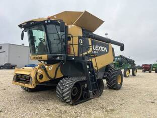 2010 Caterpillar 585R