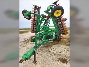 2016 John Deere 2623