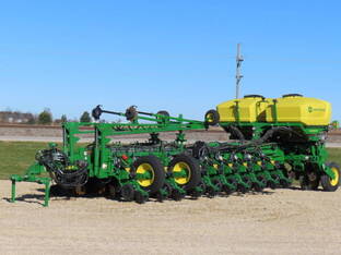 2025 John Deere 1775NT
