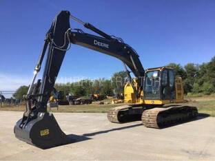 2023 John Deere 245 P