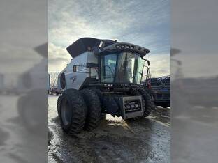 2011 Gleaner S77
