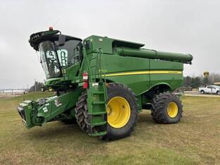 2019 John Deere S790