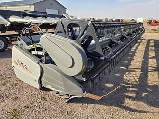 2010 Gleaner 8200-30