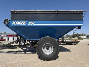 2018 Kinze 1051