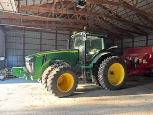 2013 John Deere 8235R