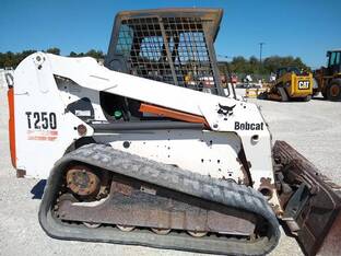 2004 Bobcat T250
