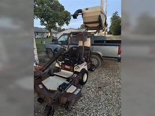 2023 Grasshopper 735BT