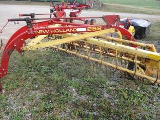 New Holland ROLABAR 258