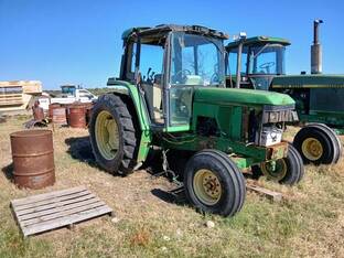 John Deere 6310