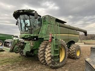 2023 John Deere S780
