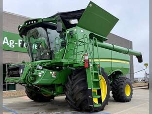 2021 John Deere S780