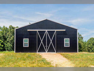 ENCLOSED BARN 40'X60'X14'