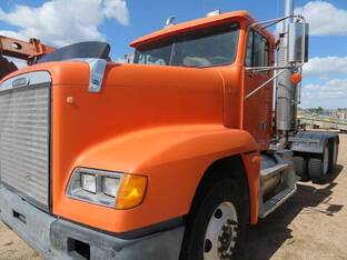 2002 Freightliner FLD120