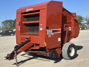 Hesston 956