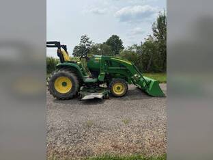 2014 John Deere 3033R