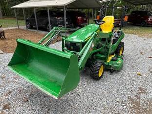 2015 John Deere 1025R