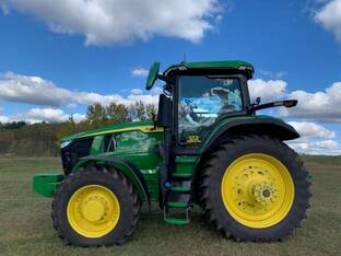 2024 John Deere 7R 270